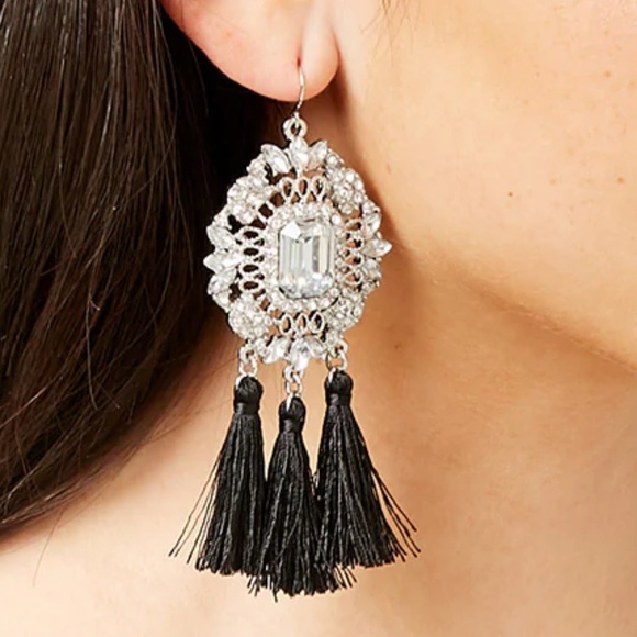 BRAND NEW Tassel Cluster Gem Drop Earrings - Picture 1 of 3